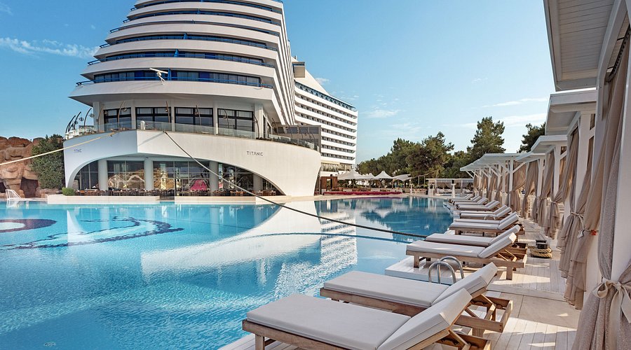 antalya airport to titanic hotel