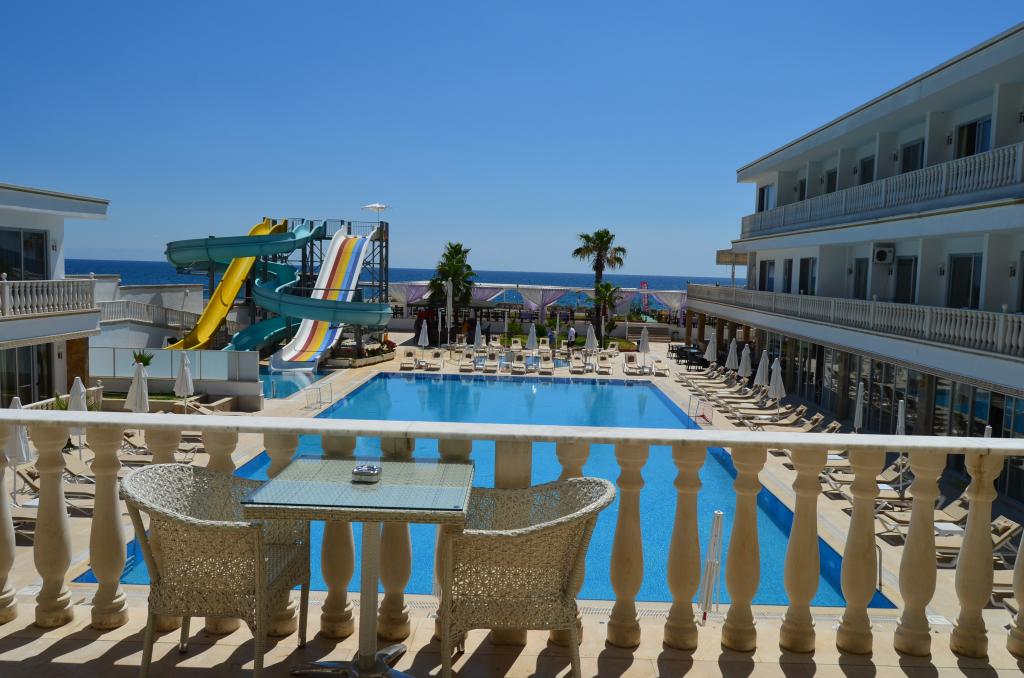 La Perla Resort Hotel Transfer