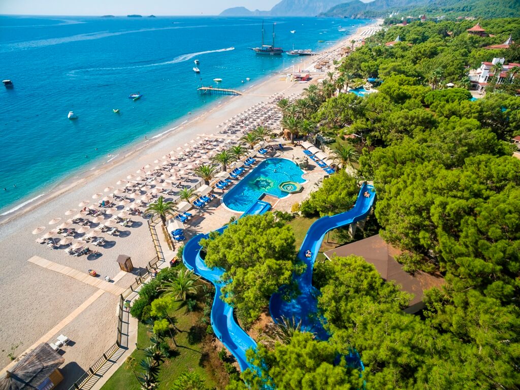 Pirates Beach Club Transfer