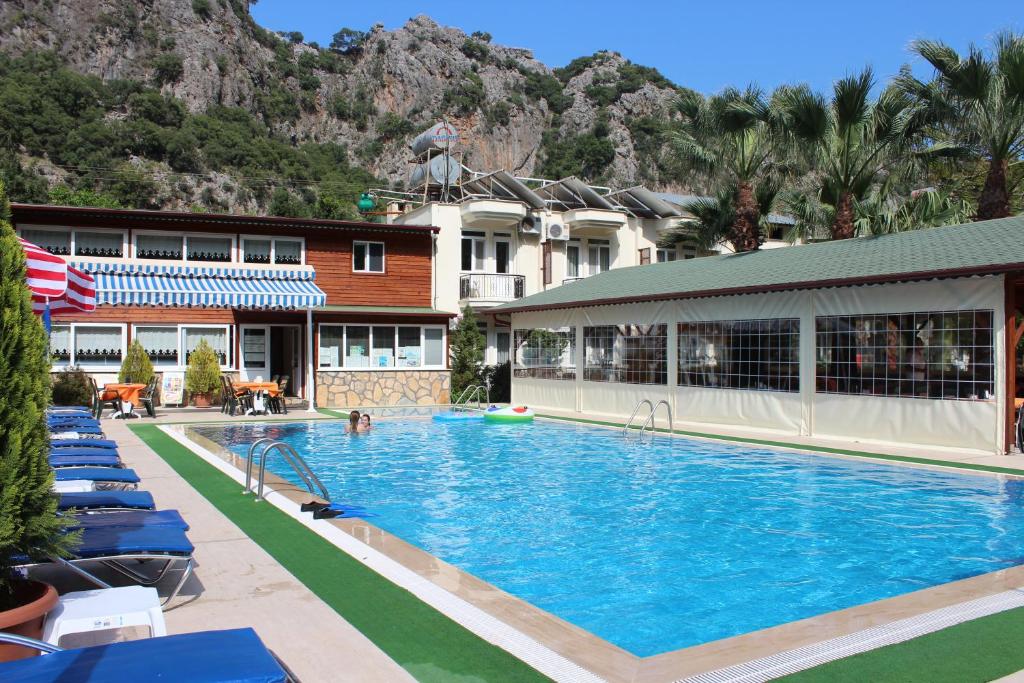 Canada Hotel Transfer Antalya