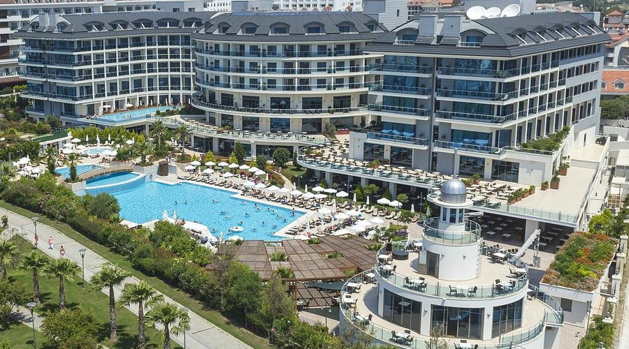 Commodore Elite Suites Spa Hotel Transfer