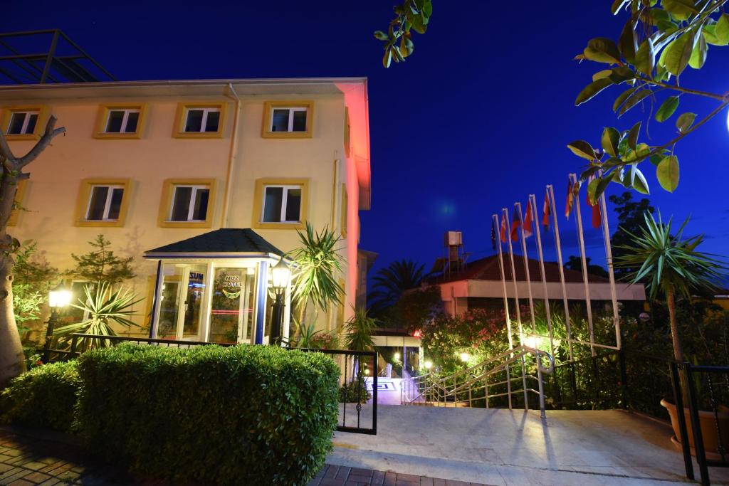 Muz Hotel Transfer