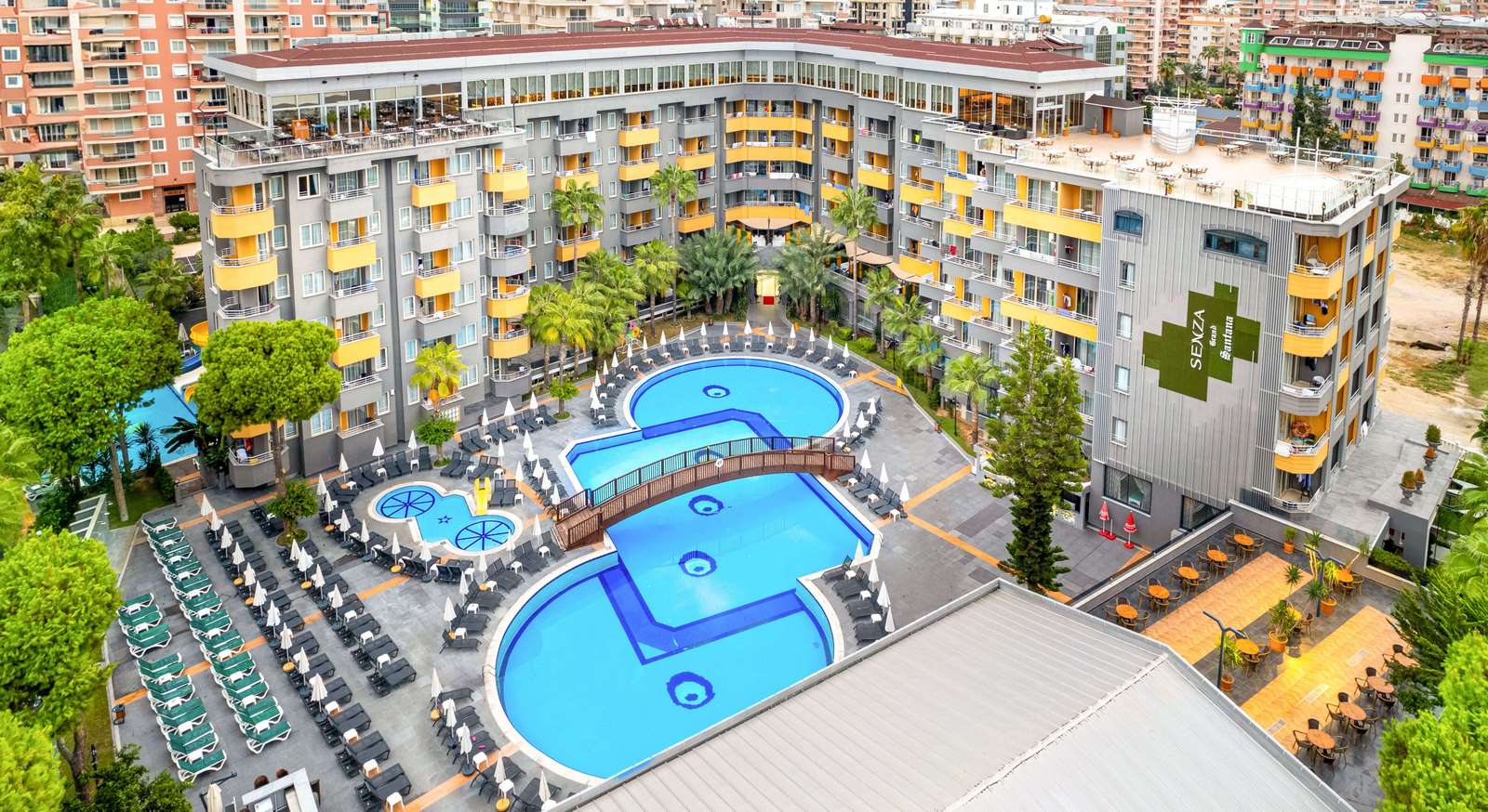 Senza Grand Santana Hotel Transfer